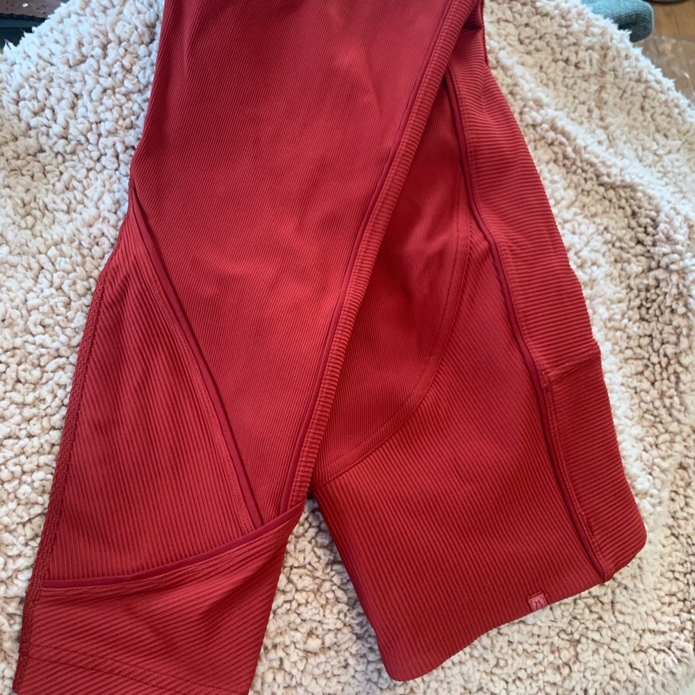 Lululemon burgundy leggings